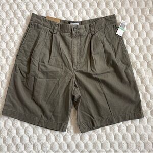 Izod Mens Shorts Antique Wash Green Double Pleated Size 34 100% Cotton